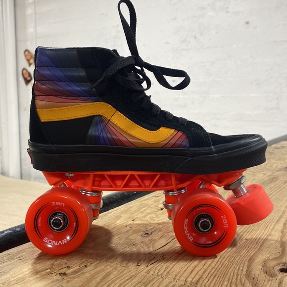 Custom Vans Roller Skates! Mens 5.5, Women’s 7 - Picture 4 of 9